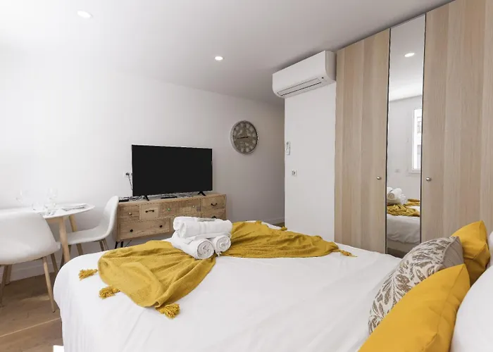 Good Vibes - 10mn From Harbor, 5mn From Palais And Train Station, Central, Ac, Comfy * Κάννες